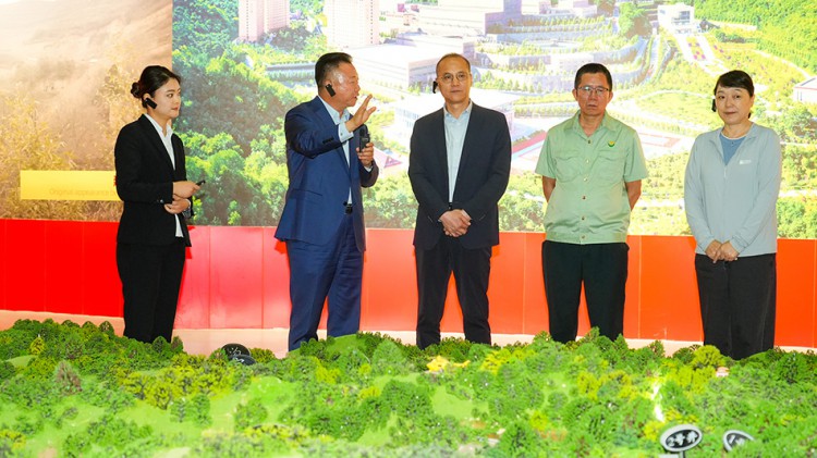 省科技廳黨組書記、廳長張世榮蒞臨金徽股份指導(dǎo)工作